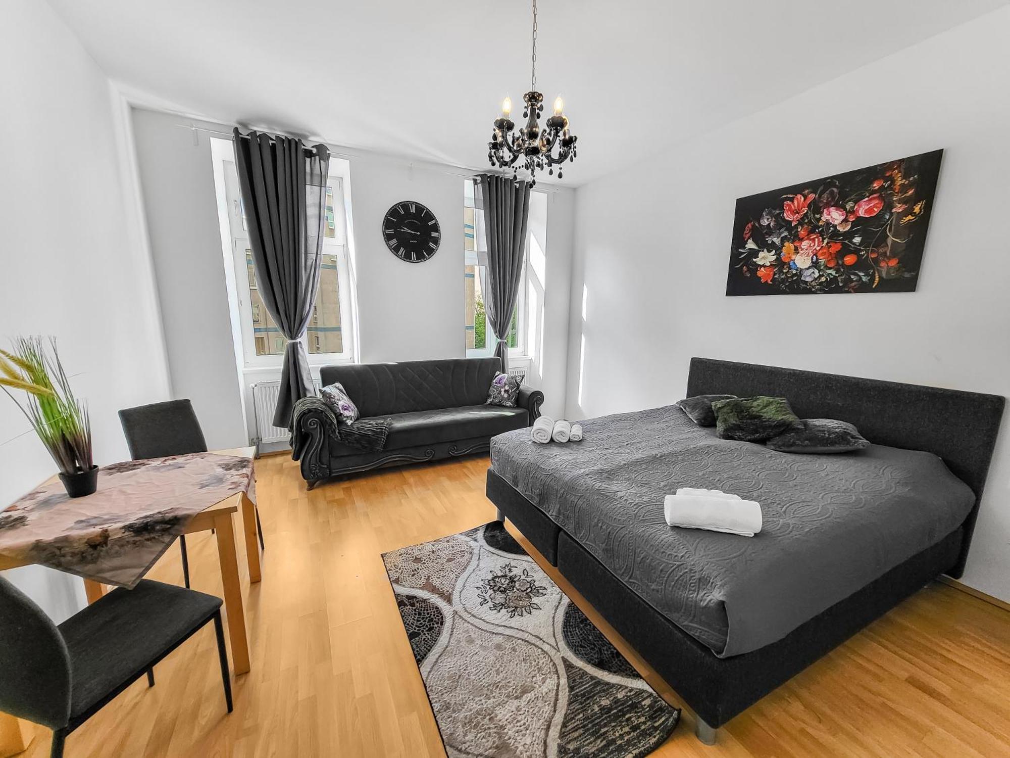 Elegant Three-Bedroom Suite Vienna Exterior photo