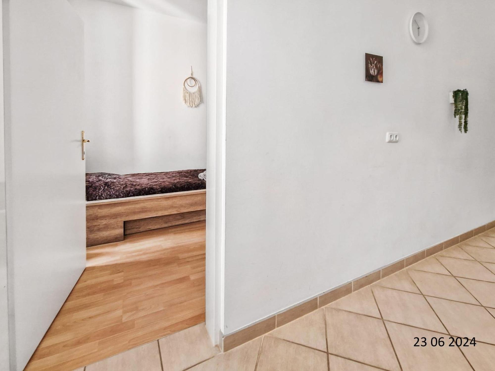 Elegant Three-Bedroom Suite Vienna Exterior photo