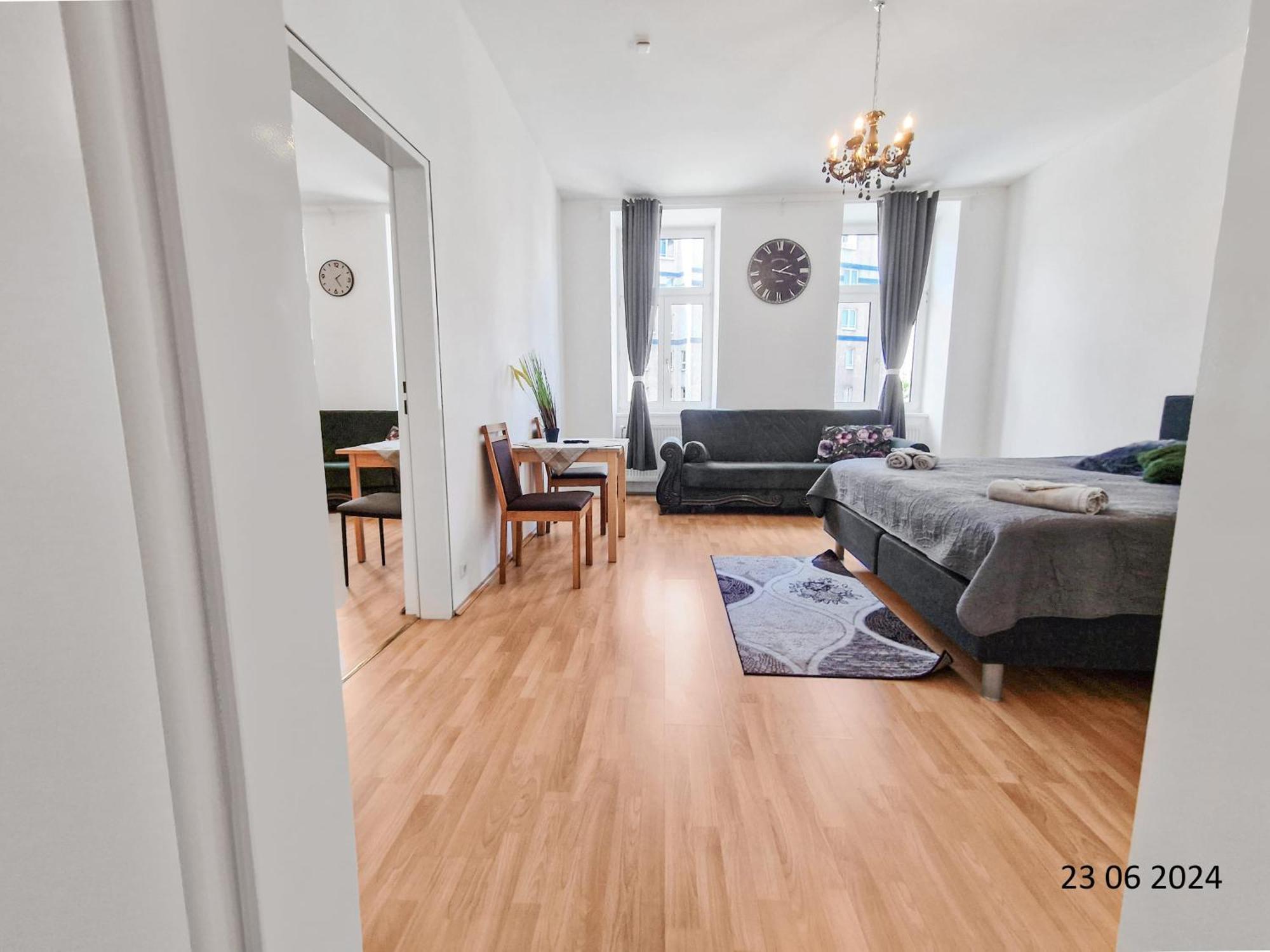 Elegant Three-Bedroom Suite Vienna Exterior photo