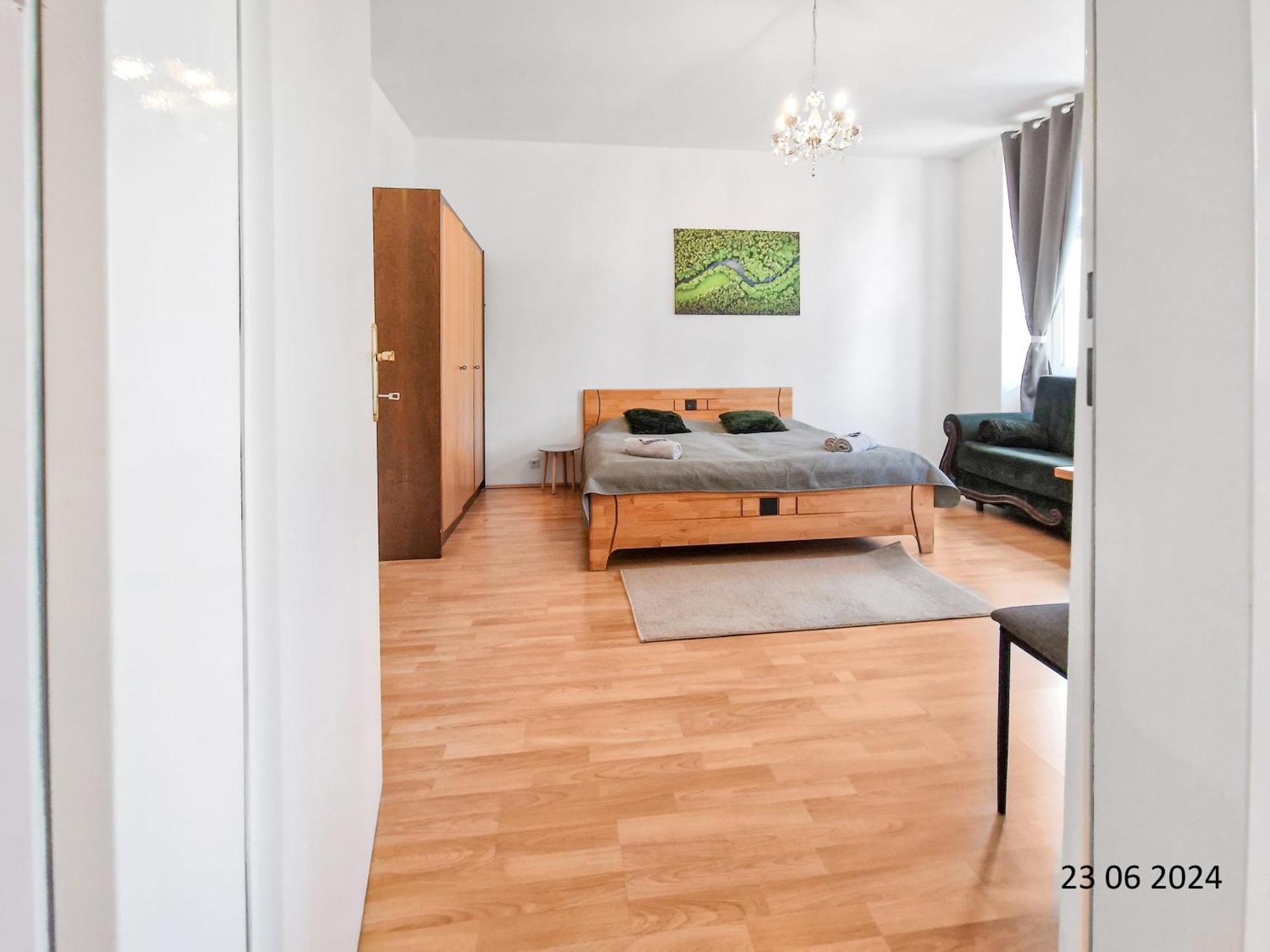 Elegant Three-Bedroom Suite Vienna Exterior photo