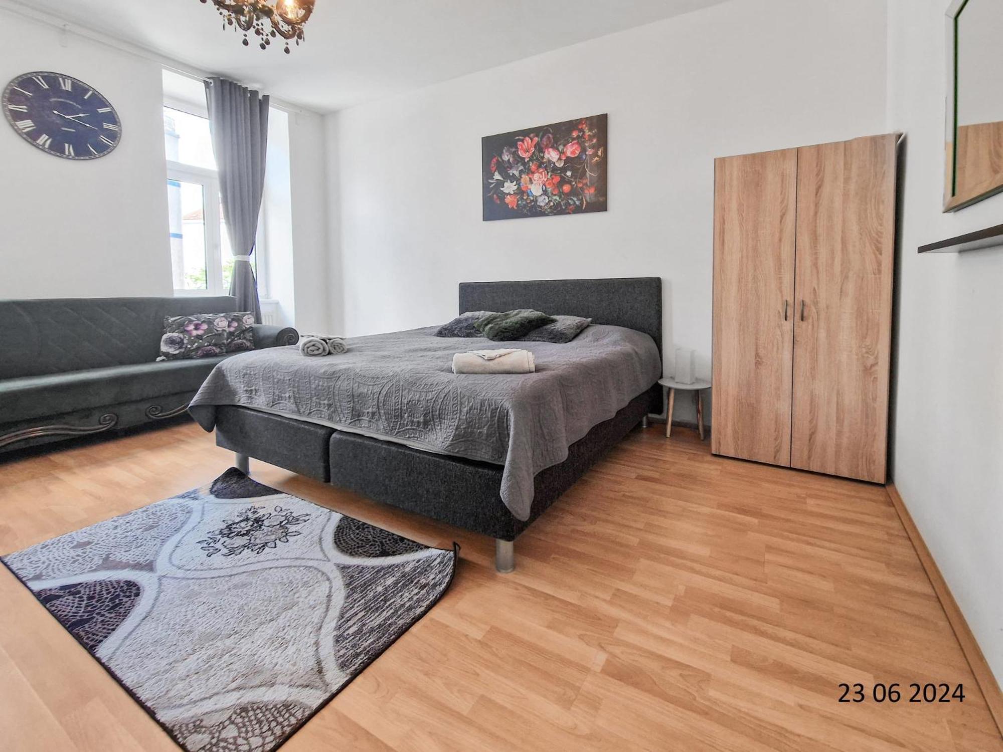 Elegant Three-Bedroom Suite Vienna Exterior photo